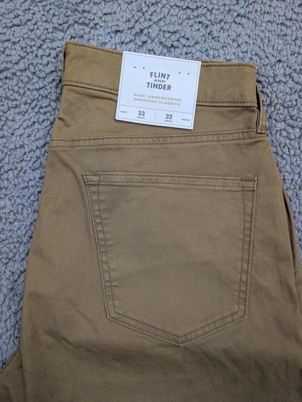 NWT Flint and Tinder Chinos Men's Size 33x32 Khaki Classic Fit (1248)